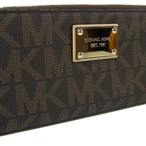 Authentic Michael Kors Jet Set Wallet